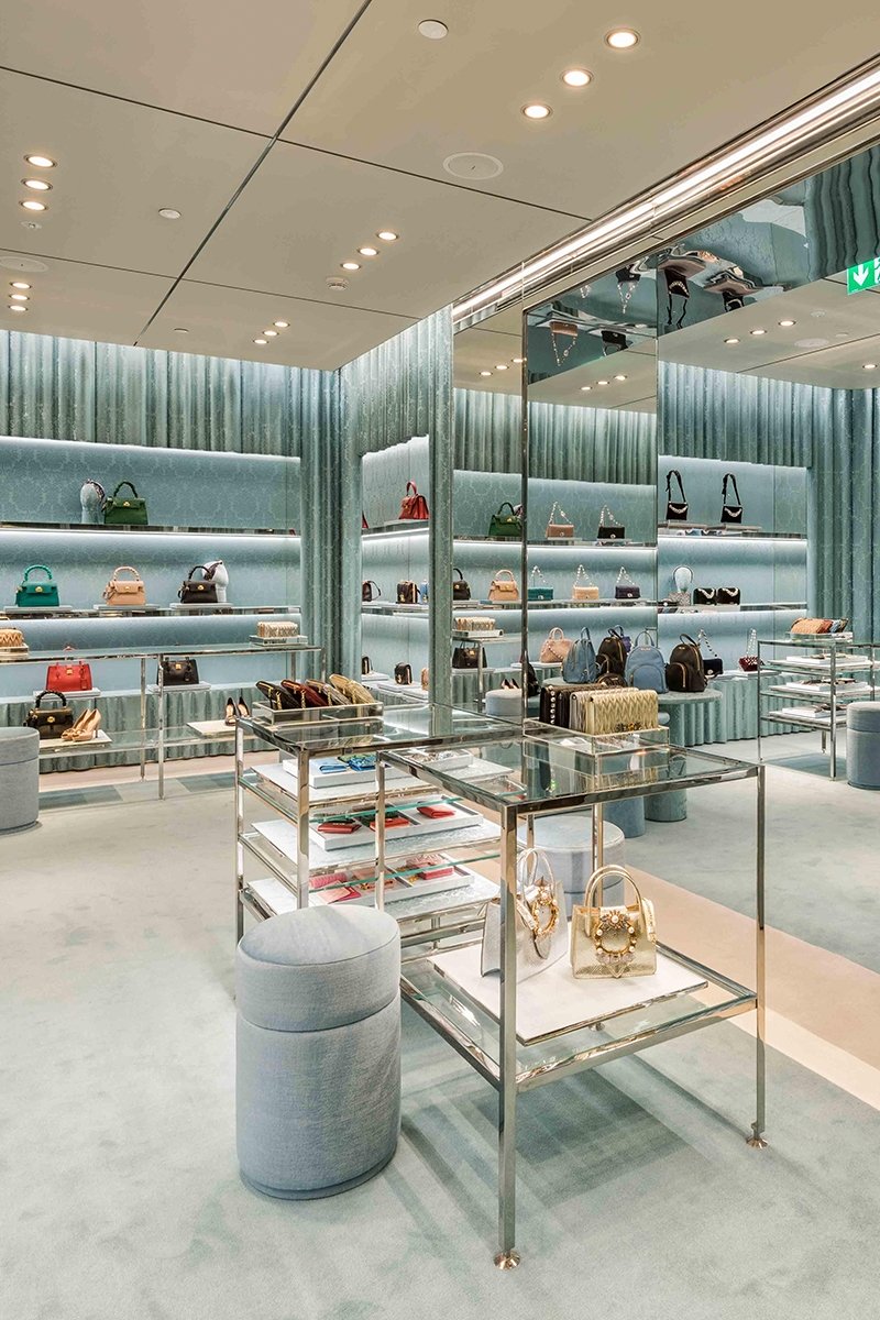 Glamorous Miu Miu store interior, Jeddah, Saudi Arabia by architect and interior designer Roberto Baciocchi. Glamorous Miu Miu store interior, Jeddah, Saudi Arabia by architect and interior designer Roberto Baciocchi.